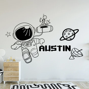 Kişiselleştirilmiş Adı Vinil duvar çıkartmaları Astronot Roket Yıldız Özel Ad Duvar Çıkartması Uzay Erkek oda duvar dekoru Posterler LL2448